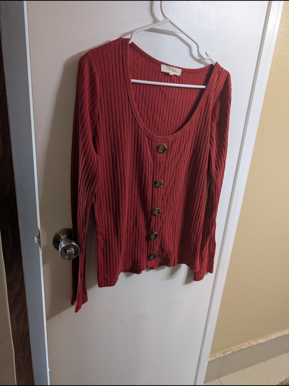 Button-Front Long Sleeve Ribbed Tee in Rust - Picture 3 of 5